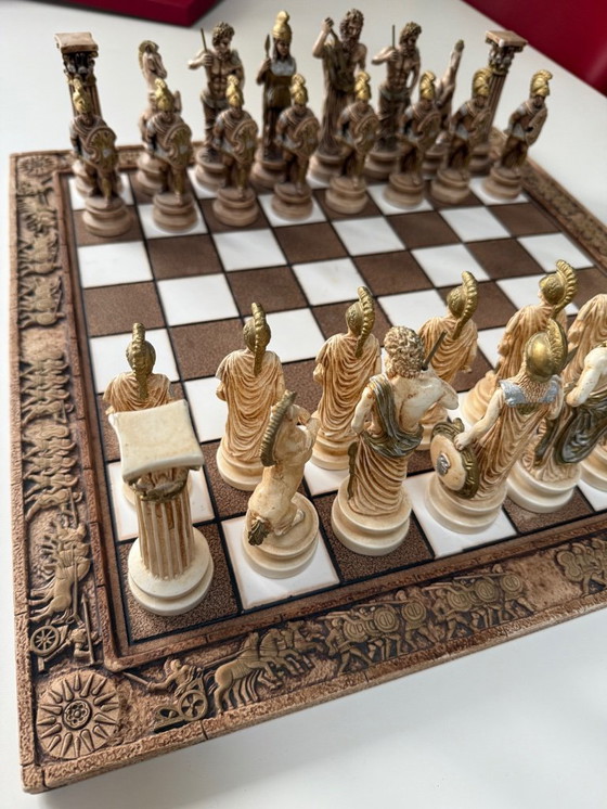 Image 1 of Jeu d'échecs en pierre naturelle, pièces grecques de haute qualité.