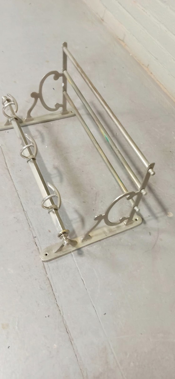 Image 1 of Art Deco Train Kleiderbügel