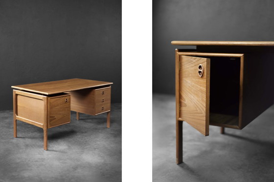 Image 1 of Scrivania Mid-Century vintage moderna in teak marrone di Arne Vodder per GV Møbler, Danimarca, anni '60