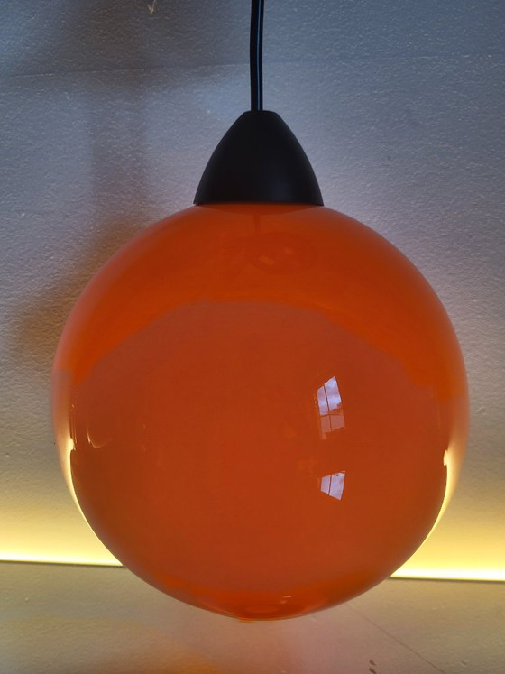 Lampada a Sospensione Vintage in Vetro Opalino Arancione, Presumibilmente Anni '80 – Lampade a sospensione (photo 8 of 8)