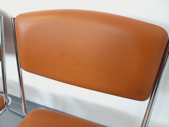 Image 1 of Set di 4 sedie a slitta vintage degli anni '70 in metallo cromato e similpelle color cognac