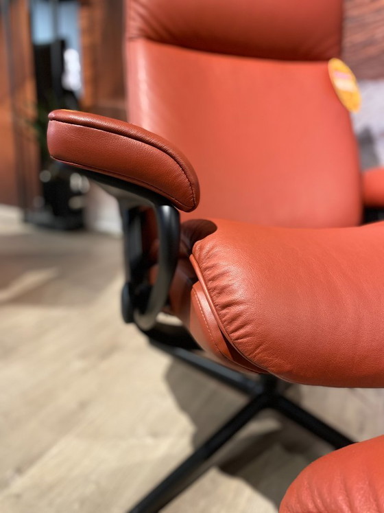 Stressless Aura M recliner with footstool, Adjustable recliner chair, Leather, Metal, Brown, Modern (photo 7 of 10)