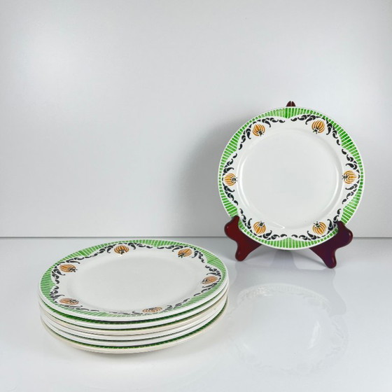 Image 1 of Ensemble de 7 assiettes à dessert Sarreguemines « Maroussia », début du XXe siècle