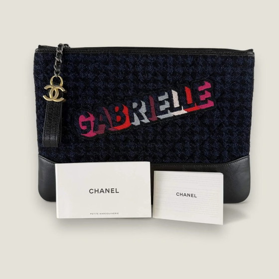 Clutch Chanel Gabrielle in tweed e pelle di vitello (photo 9 of 25)