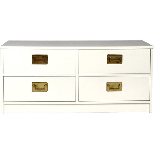 Commode vintage laquée blanche et poignées en laiton, Suède 1970