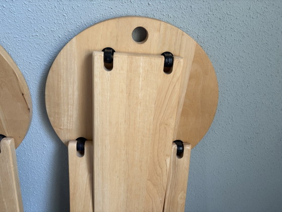Suzy Stool – Adrian Reed, Plastic, Wood (photo 6 of 7)