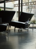 2 sillones chaise longue Leolux de cuero negro