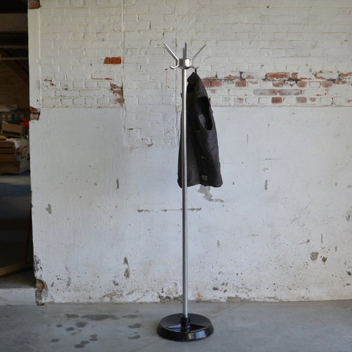 1x industrial coat rack