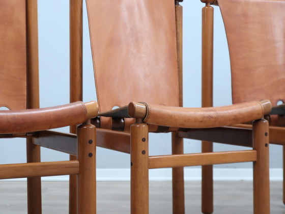 Image 1 of Juego de 4 sillas Ilmari Tapiovaara para La Permanente, de nogal y cuero, de la década de 1960.