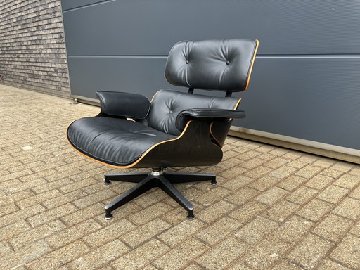 Herman Miller USA Eames Lounge chair 70’s limited edition