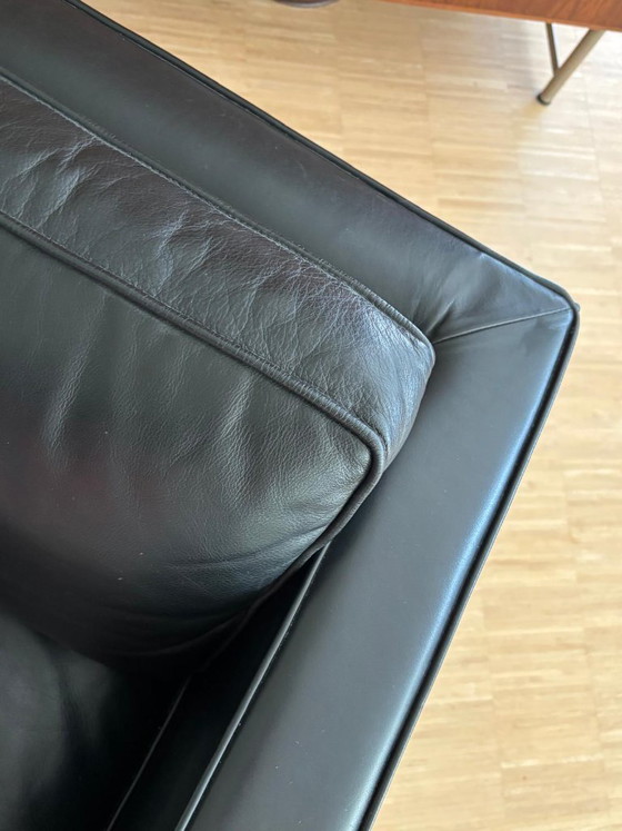 Fauteuil Artifort 905 – Leather, Metal (photo 5 of 7)
