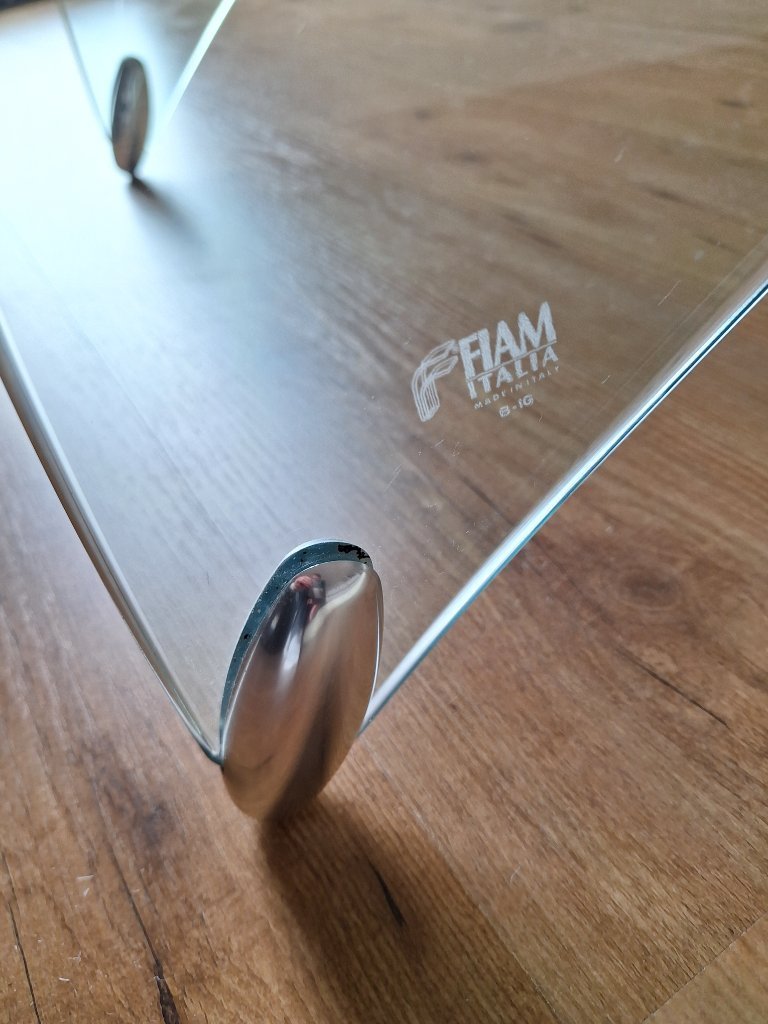 Fiam Coffee Table Model Genio | €415 | Whoppah
