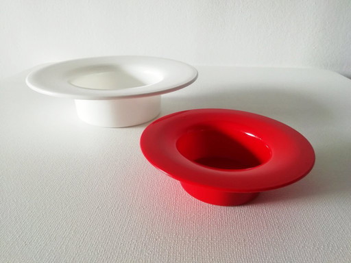 Space Age planters red and white