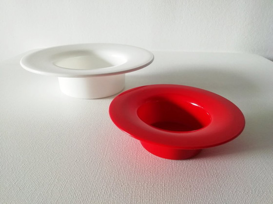 Image 1 of Space Age planters red and white