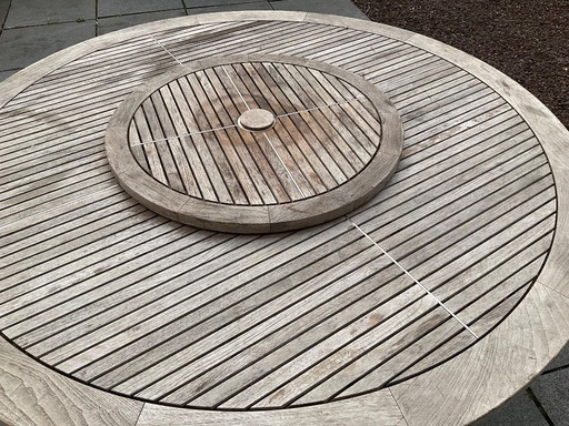Ronde houten tuintafel met draaiplateau