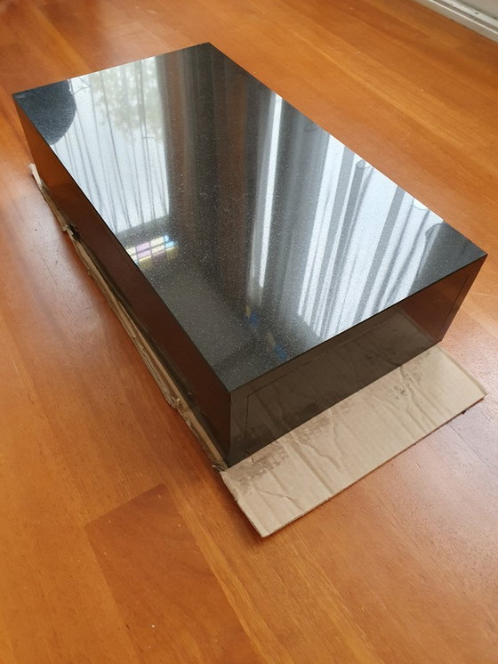 Image 1 of Zoccolo in granito con dimensioni (57 x 32 x 15) [cm]