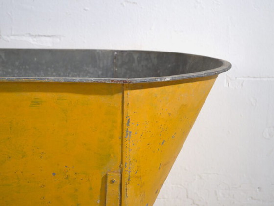 Rustic galvanized-metal container for garden or storage – Central Europe, circa 1910 – Plant pot (photo 28 of 39)