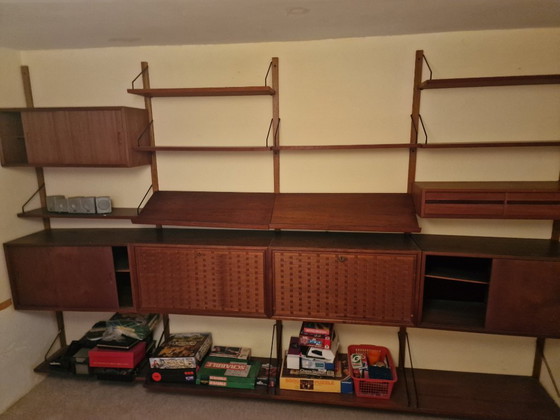 Poul Cadovius for Cado System Royal from first owner – Shelving unit, Wood (photo 3 of 5)