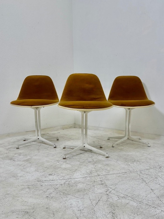 Image 1 of Herman Miller Eames La Fonda Ocra