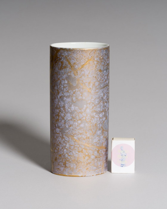 Image 1 of Helmut Drexler per Rosenthal - Gruppo scultoreo di cinque vasi in porcellana - Serie Goldfeuer in grigio lilla e oro