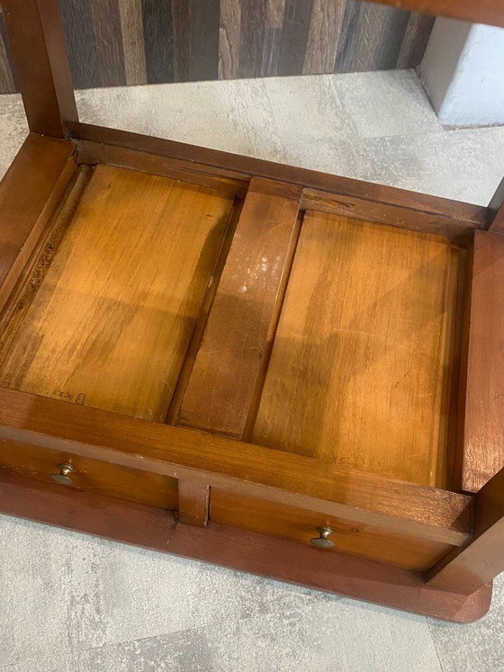 Image 1 of Table d’appoint 2 tiroirs merisier 1950