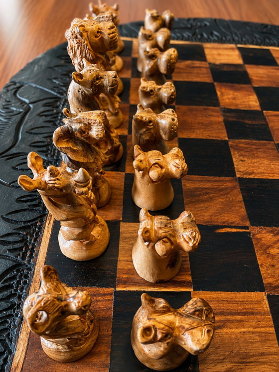 Einzigartiges handgefertigtes Schachset aus Simbabwe – ca. 1965 – Tischdekoration, Wood (photo 6 of 7)
