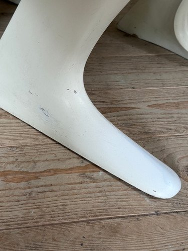 Sedie Kangourou bianche vintage di Ernst Moeckl – Chaise longue, Space Age (photo 8 of 28)