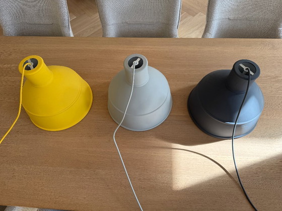 Image 1 of Muuto Unfold grijs, geel en licht grijs.