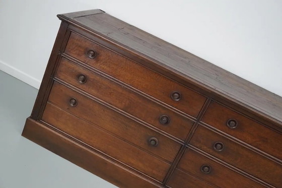 Image 1 of Großer antiker französischer Apotheker-/Museumsschrank aus Eiche, ca. 1900