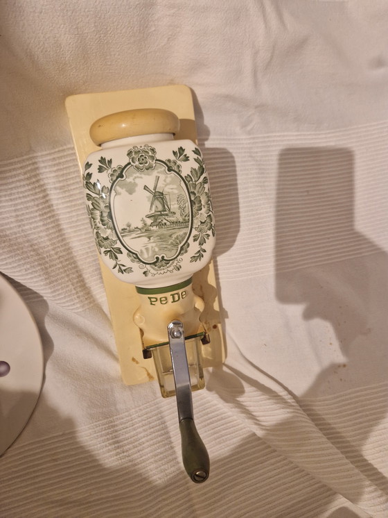 Image 1 of Bellissimo vecchio macinacaffè completo