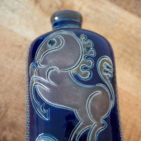 Image 1 of Jarra y taza antiguas de cerámica vidriada con sal: loza alemana con motivo de caballo.
