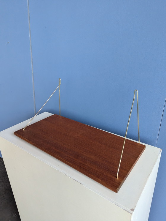 Vintage Deense teak wandplank 1960s – Wandrek, Brass, Wood (photo 3 of 10)
