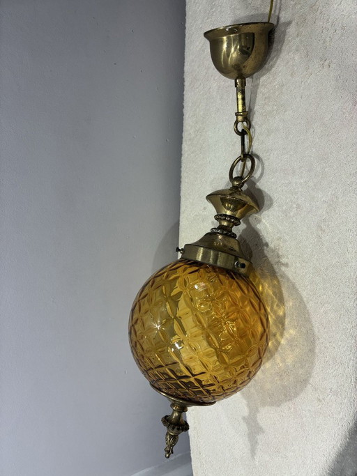 Lámpara colgante de cristal ámbar de Murano y latón, Italia años 60