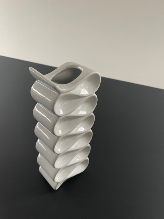 Image 1 of Design vase “Wave” in white ceramic