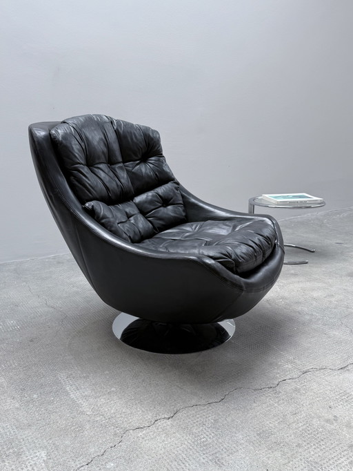 SWIVEL LOUNGE CHAIR TULIP LEATHER BLACK METAL 1960s