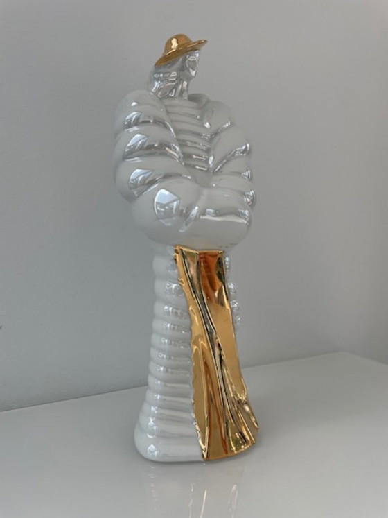 Image 1 of Statue vintage d'une dame au manteau de fourrure – Sanbo Ceramica Valencia (années 1980)