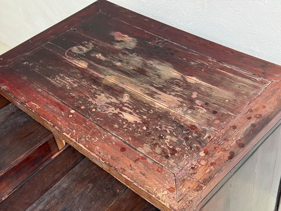 Image 1 of Commode traditionnelle chinoise | XIXe siècle | Bois d'orme