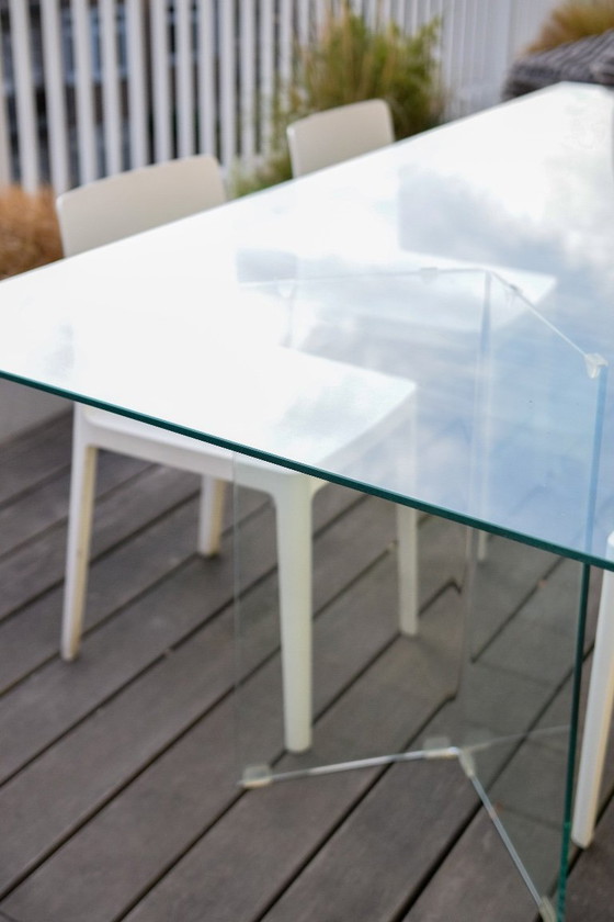 Image 1 of Mesa de cristal de 200x90cm y 6 sillas blancas HAY element.
