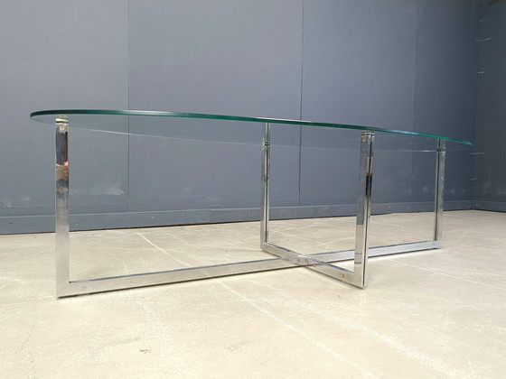 Image 1 of Grande table basse ovale en verre et chrome, 1970