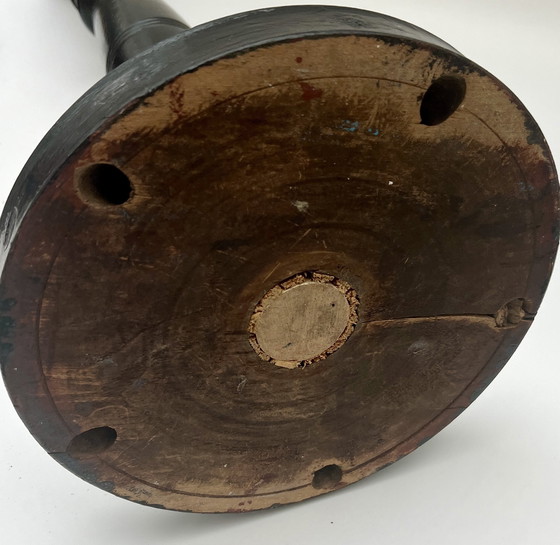 Image 1 of Gran candelabro/lámpara de pie antigua de madera, pintada de negro, aprox. 70 cm.