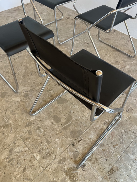 Image 1 of 6 vintage chromen eetkamerstoelen, Bauhaus-stijl, jaren 80!