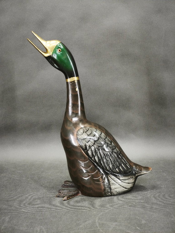Image 1 of Sculpture de canard en laiton coulé peint à la main, fabriquée en France dans les années 1960