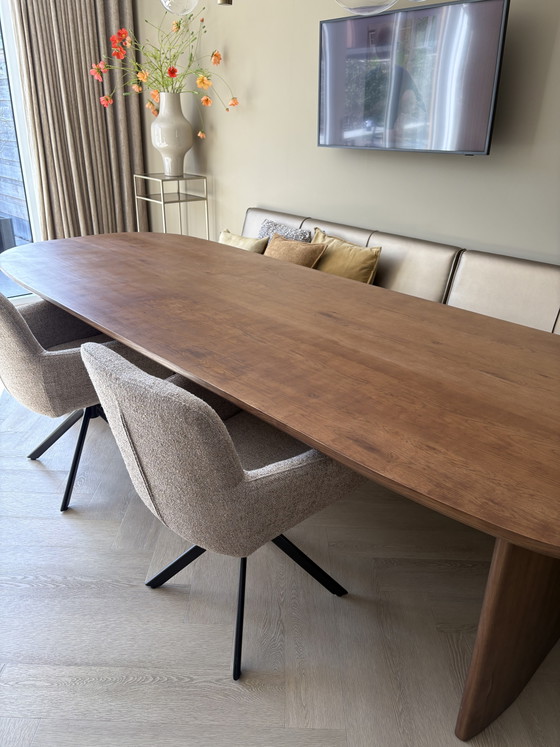 Image 1 of Eleonora Dining Table