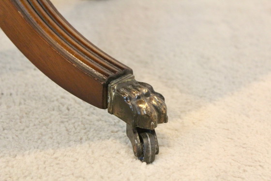Engelse Regency Stijl Trommel Tafel met Bewerkt Lederen Blad, Bijzettafels, Leer, Messing, Groen (foto 4 van 7)