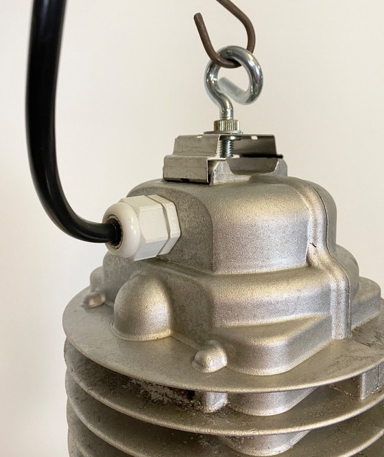 Image 1 of Lampada a sospensione industriale grande di Charles Keller per Zumtobel Staff, 1990