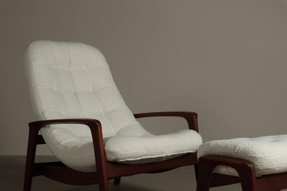 Image 1 of Chaise "Scoop" en teck avec ottoman par R.Huber & Co, 1960's