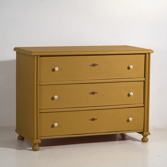 Mustard yellow antique chest of drawers (c.1920) #54 – Porcelain, Rustic (photo 8 of 40)