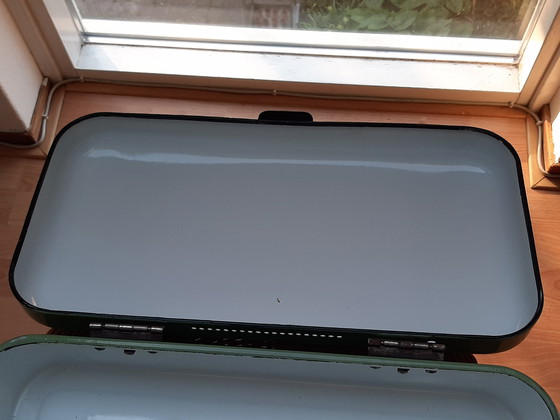 Image 1 of boîte à pain émaillée