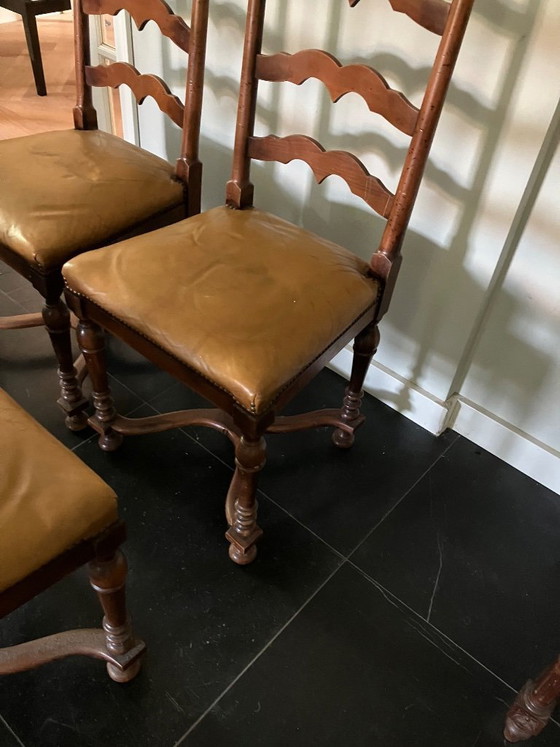 Image 1 of 4 antieke eetkamerstoelen, kersenhout