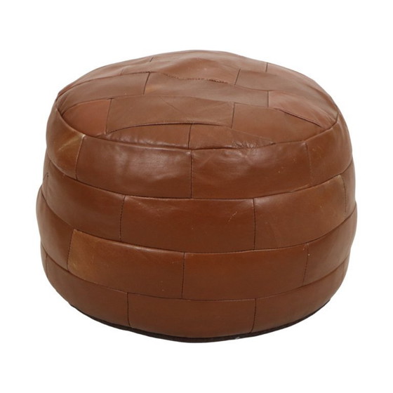 Image 1 of Pouf rotondo vintage in similpelle con patchwork